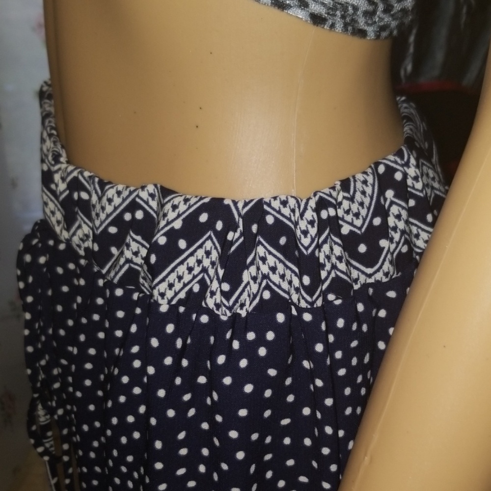 Pants - Picture 4 of 8